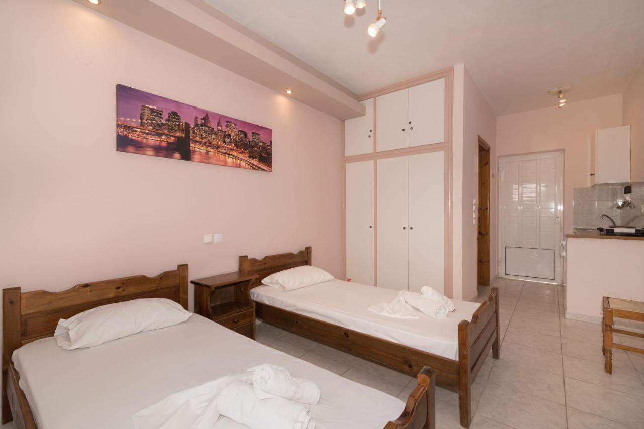 Yiota Studios Alykes  Luaran gambar