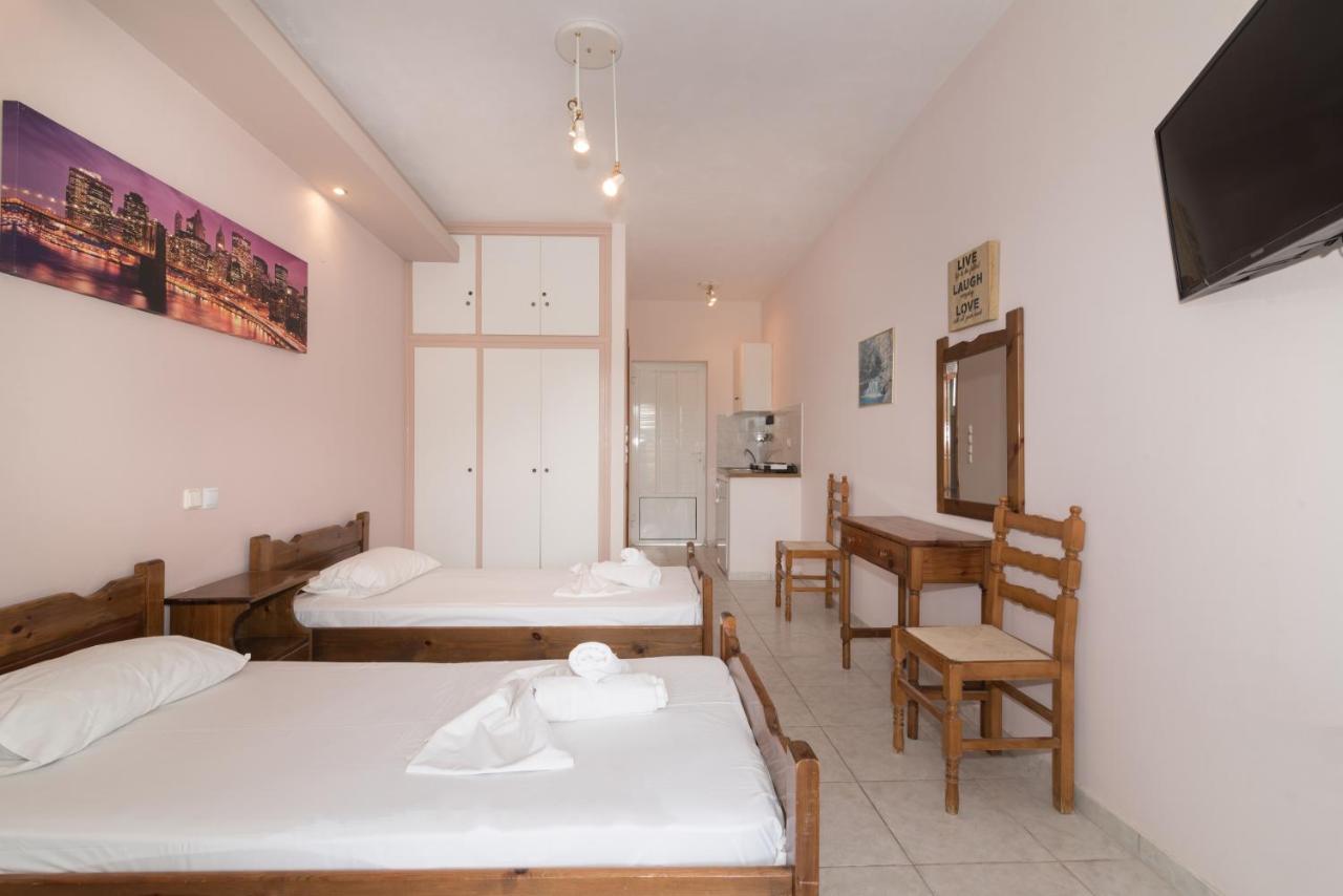 Yiota Studios Alykes  Luaran gambar
