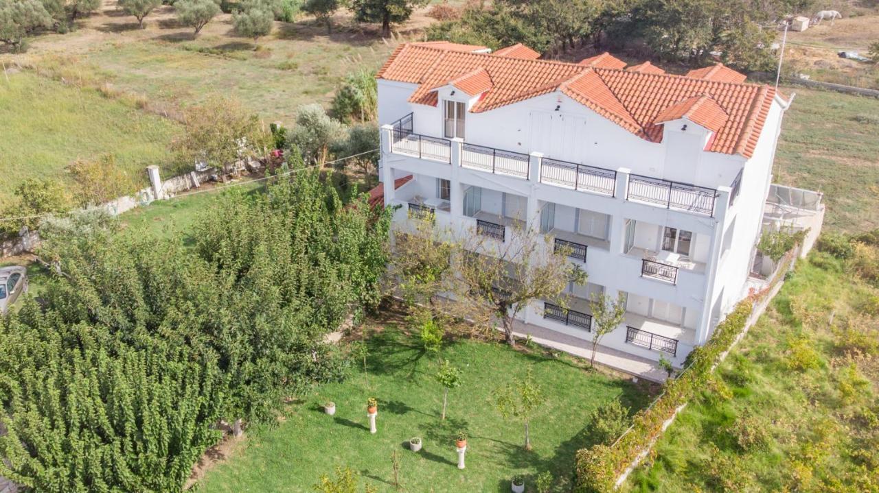 Yiota Studios Alykes  Luaran gambar